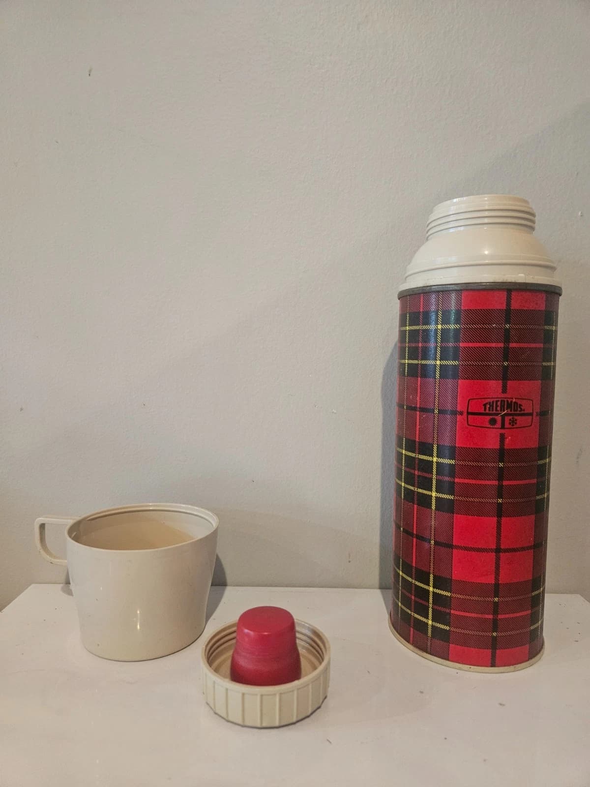 Thermos brand Thermos